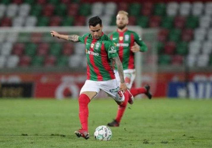“Neftçi”də 4-cü ayrılıq - argentinalı futbolçu ilə müqavilə ləğv olunur
