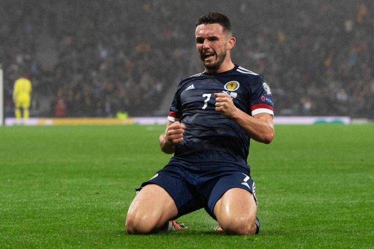 “Mançester Yunayted”in 40 milyon funt-sterlinqlik futbolçuya marağı