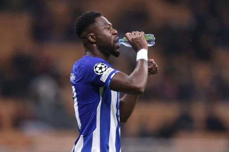“Porto” “lipa” olmasından şübhələndiyi futbolçu ilə müqaviləni yeniləmədi