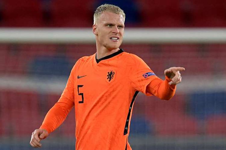 “Nyukasl” Bundesliqada müdafiəçi tapdı – 15 milyona