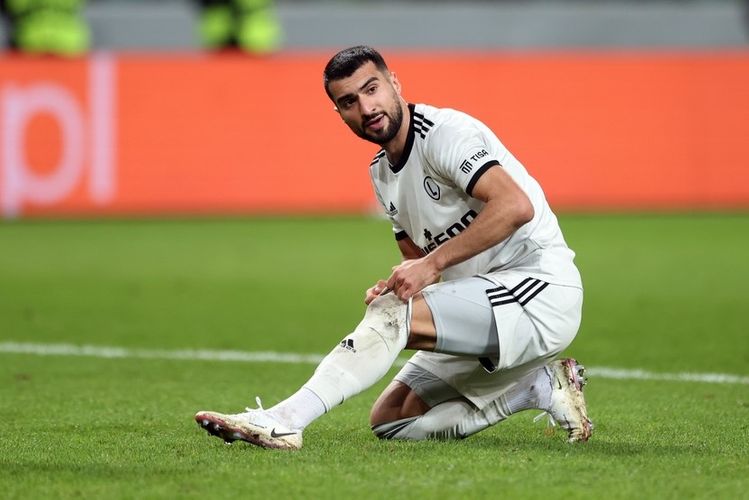 Mahir Emrelinin Amil Yunanovdan geridə qaldığı SİYAHI