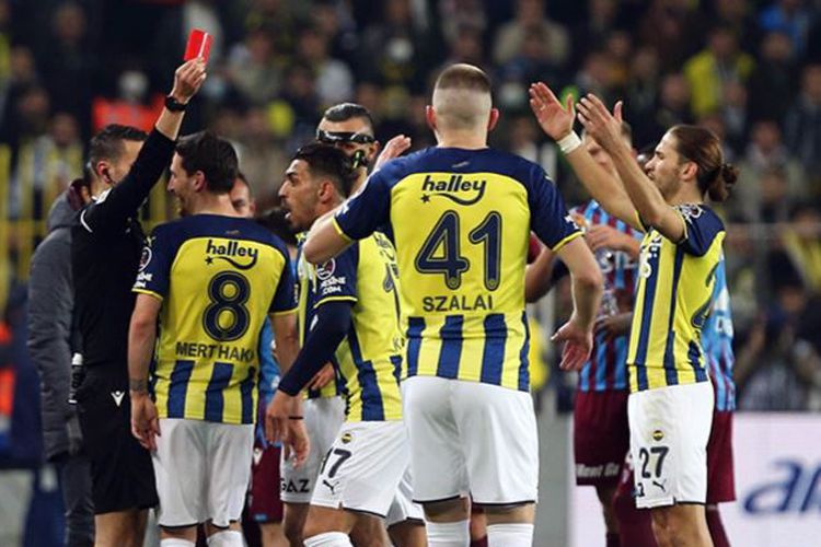 “Fənərbaxça”nın futbolçusuna qırmızı vərəqə ölümə səbəb oldu
