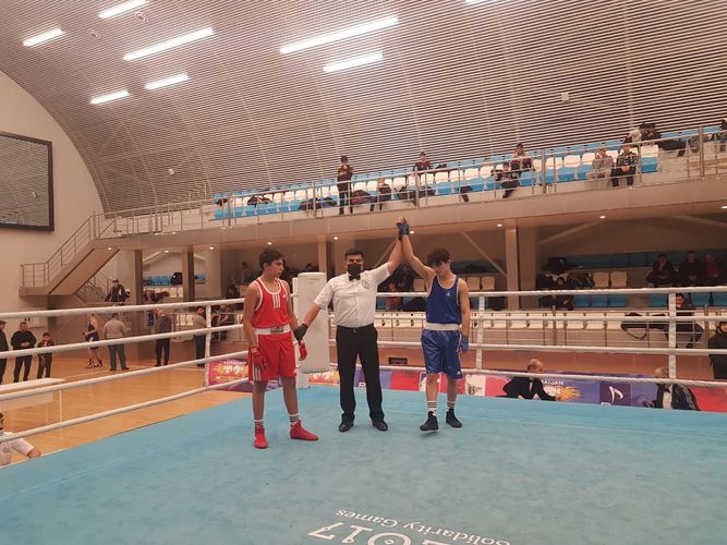 İkinci günün döyüşləri başa çatdı