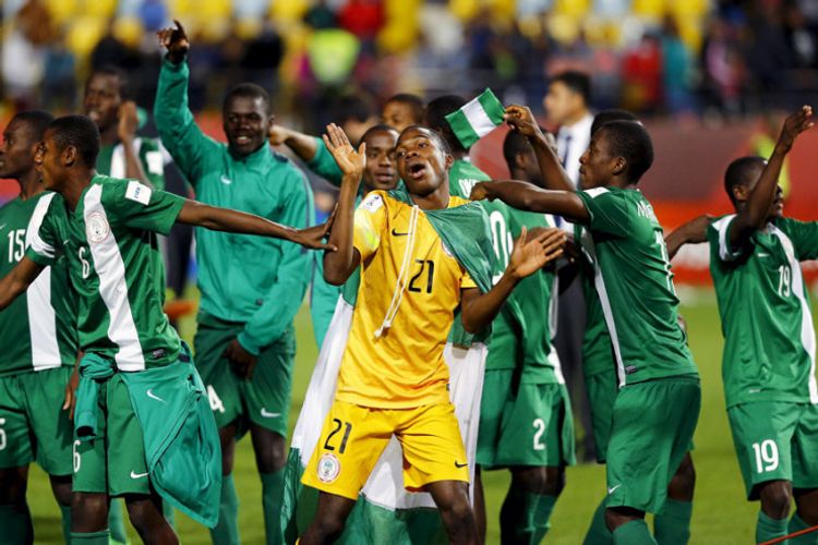 Nigeriyalı futbolçuları transfer etmək adı ilə aldadan azərbaycanlı AXTARIŞA VERİLDİ