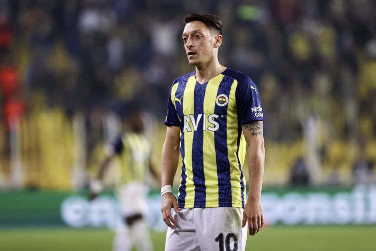 Mesut Özil MLS klubuna keçir