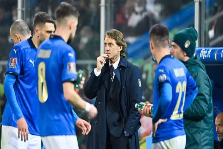 6 futbolçu yığmadan uzaqlaşdırıldı