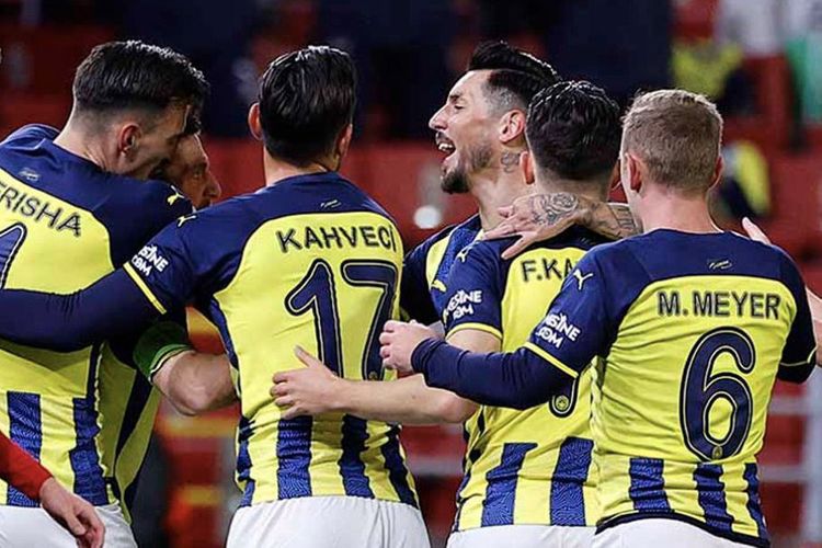 “Fənərbaxça”dan 4 əcnəbiyə mesaj: Özünüzə klub tapın!