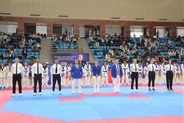 Taekvondo üzrə Bakı birinciliyinin açılış mərasimi keçirildi - FOTOSESSİYA