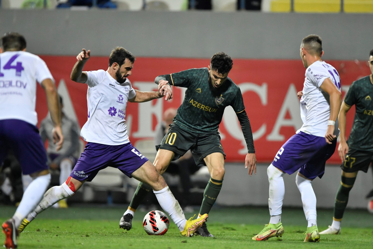 “Qarabağ”ın oyununda iki “100” 