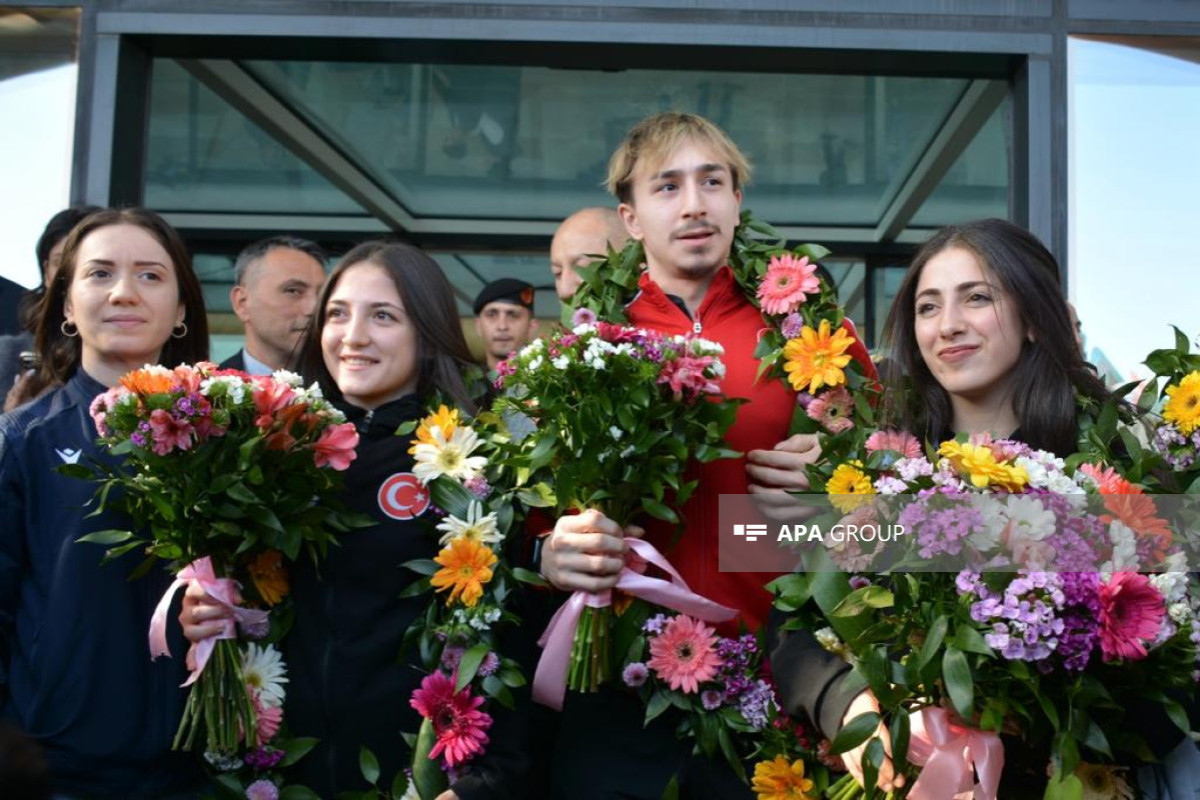 Türkiyəli atletlər “Tərəqqi” medalı ilə təltif edildi - SƏRƏNCAM 