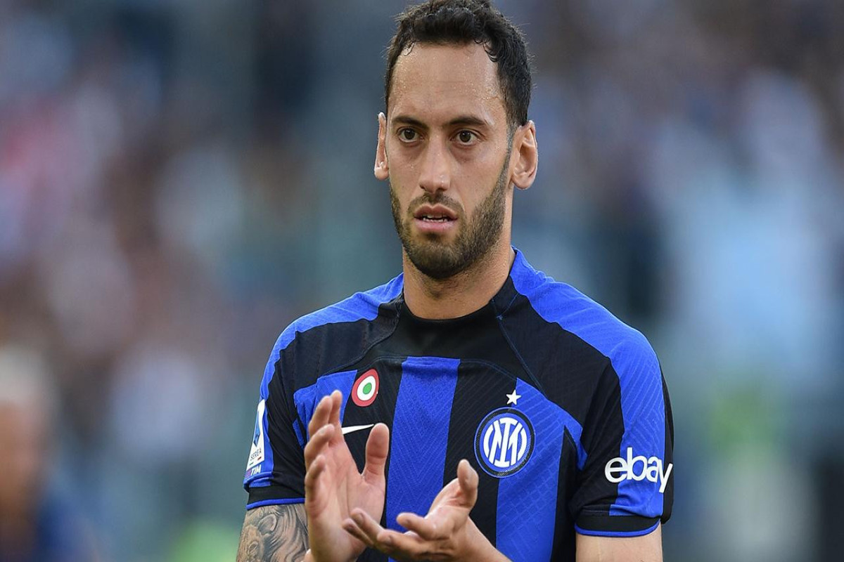 Hakan Çalhanoğlu fantastik təklifi rədd edib 