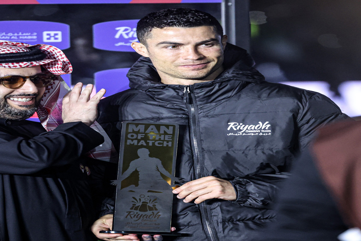Messi qalib oldu, Ronaldo ən yaxşı seçildi - VİDEO 