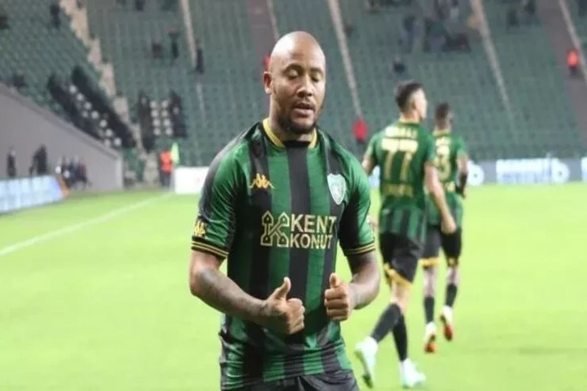 Dino Ndolovu klublarımıza ŞƏRT QOYDU 