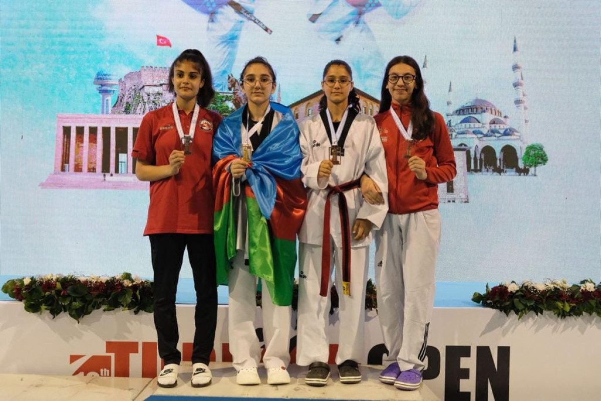 Taekvondoçularımızdan Türkiyədə 8 medal 