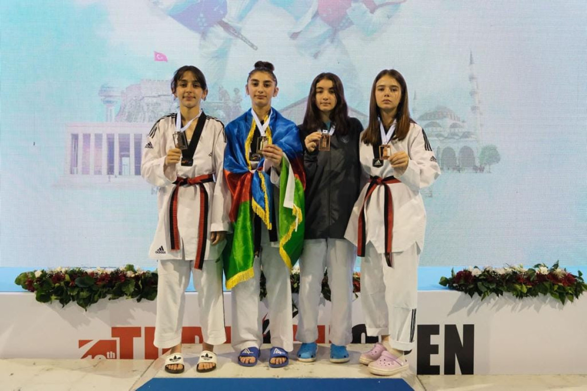 Taekvondoçularımızdan Türkiyədə 8 medal 