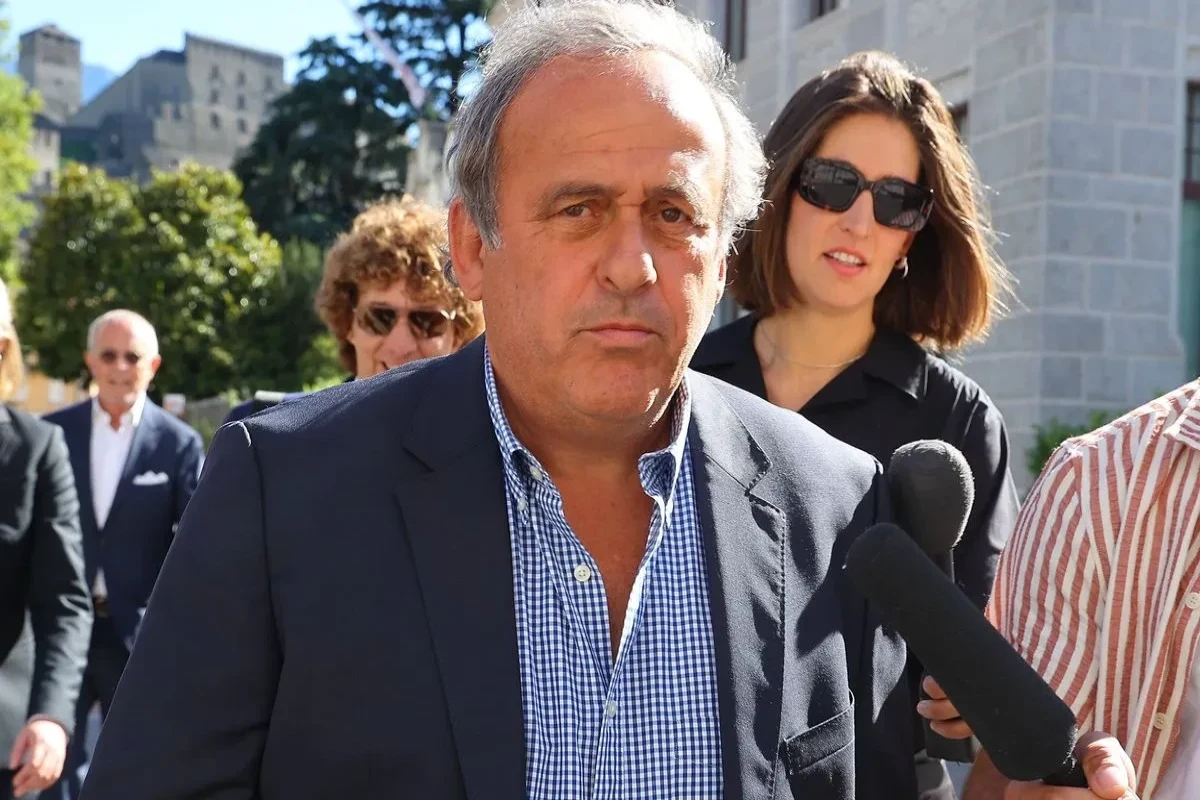 Platini VAR-a “yox” deyir 