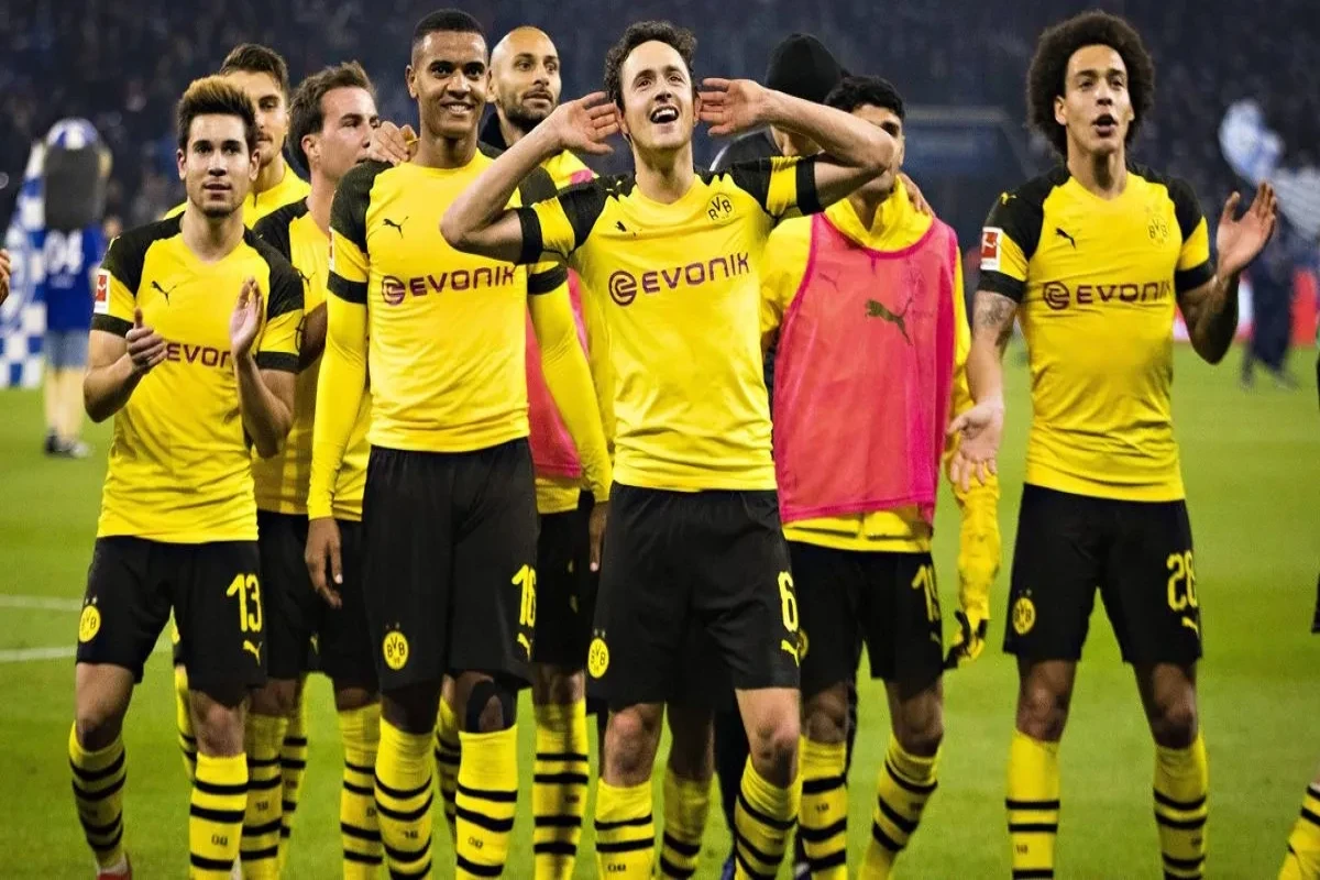 Dortmund qalası: "Borussiya"dan 20 oyunluq seriya"  