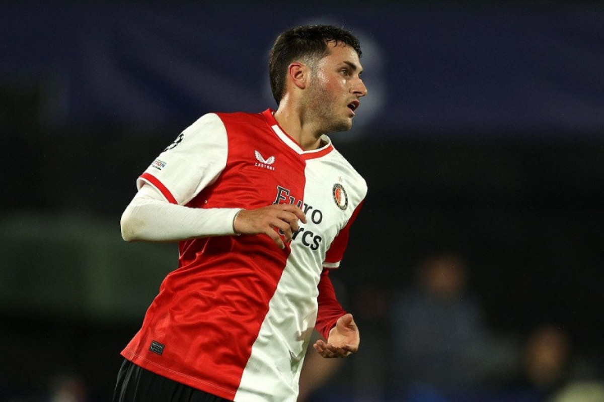 “Feyenoord”un ulduzundan transfer açıqlaması 