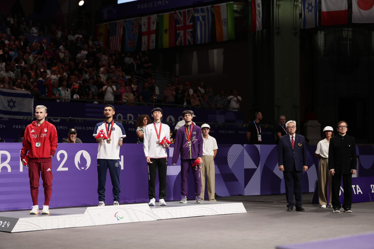 Paris-2024: Bürünc medal qazanan paralimpiyaçımız mükafatlandırılıb - FOTO 