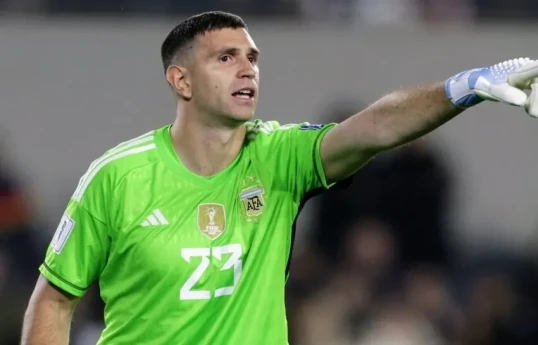 Emiliano Martinez yenə ən yaxşı seçilib