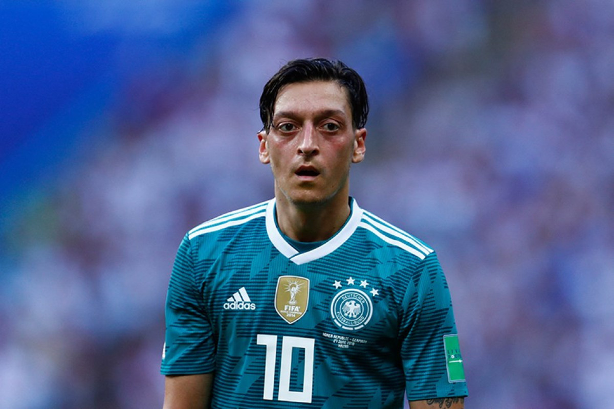 Mesut Özil Almaniya millisinə qayıdır