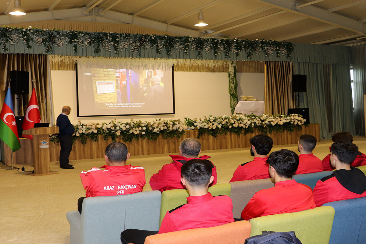 Naxçıvan təmsilçisinə danışılmış oyunlarla bağlı seminar keçirildi