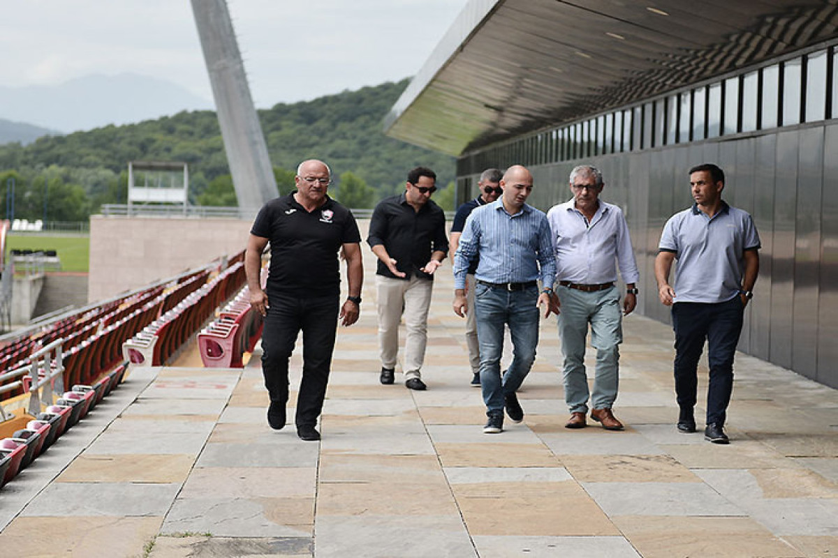 Fernandu Santuş Qəbələ şəhər stadionu ilə tanış olub