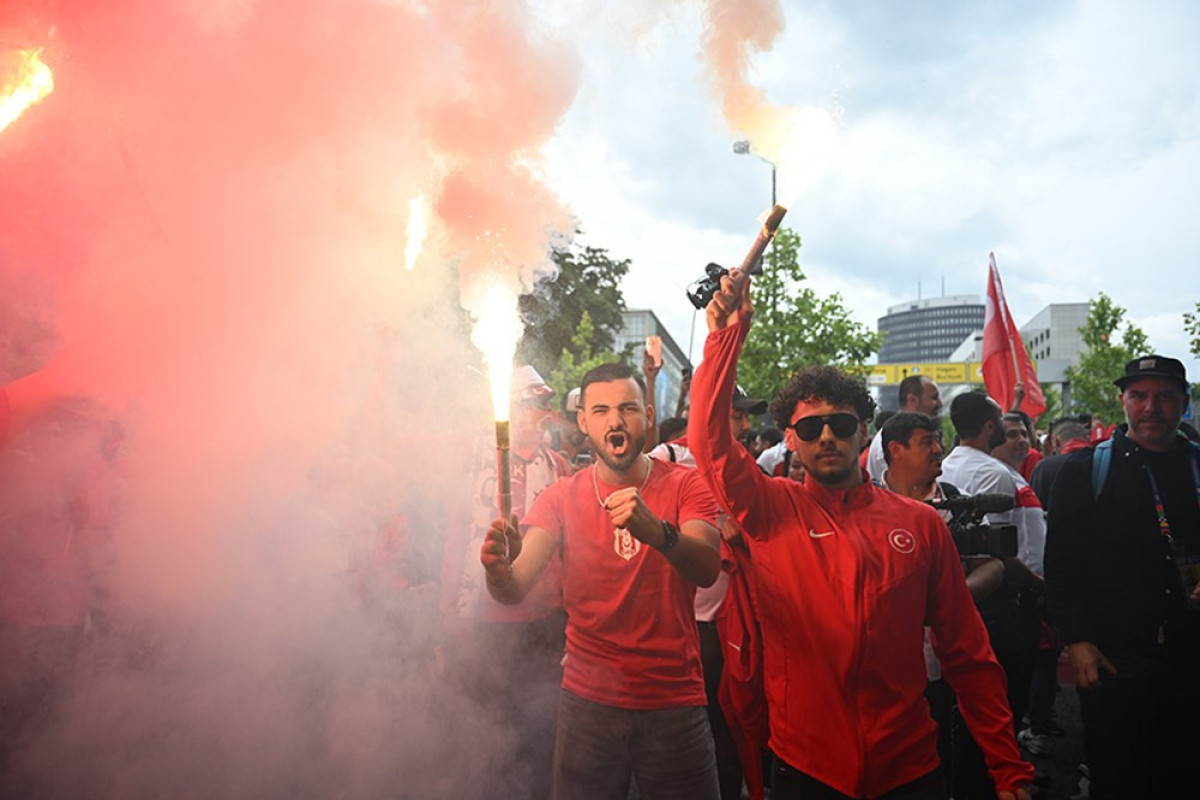 Türkiyəli azarkeşlərdən komandalarına möhtəşəm dəstək - FOTO 