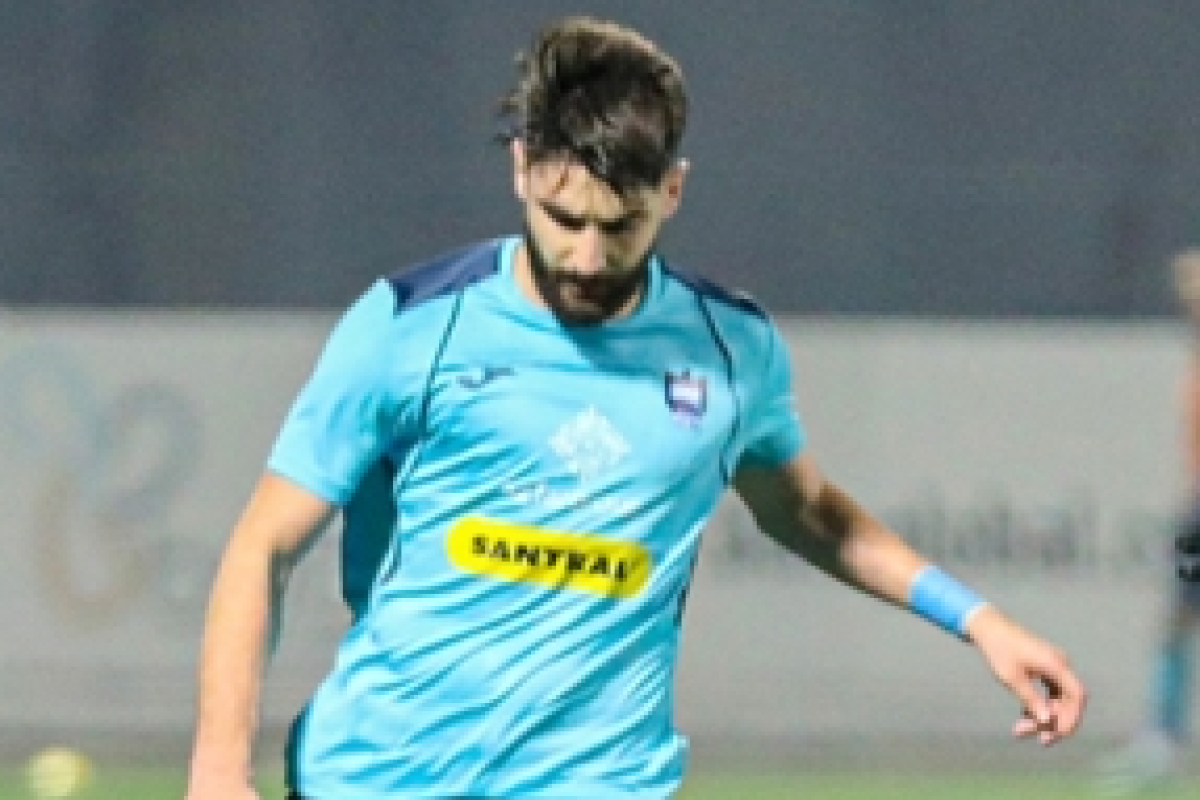 “Zirə”nin futbolçusu Premyer Liqada 100 oyun keçirən ilk yunan oldu
