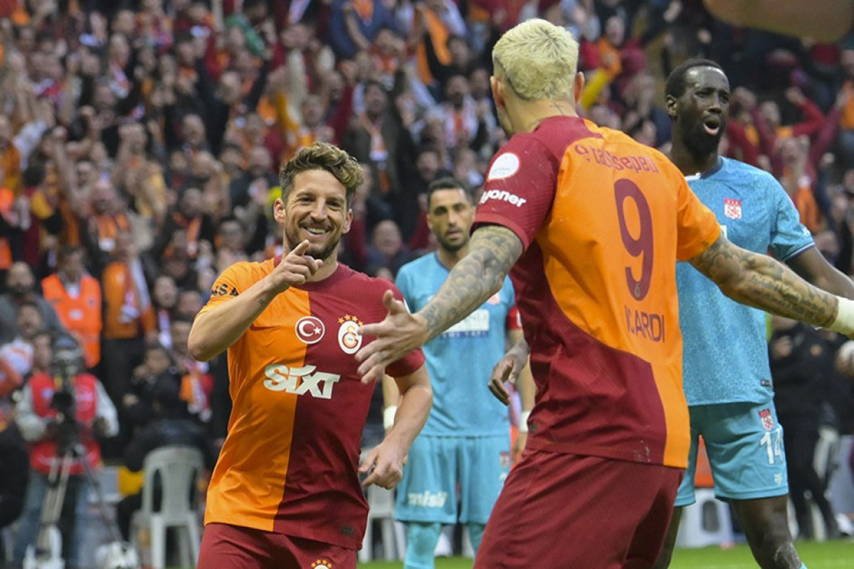 "Qalatasaray" 5 qolla qalib gəldi