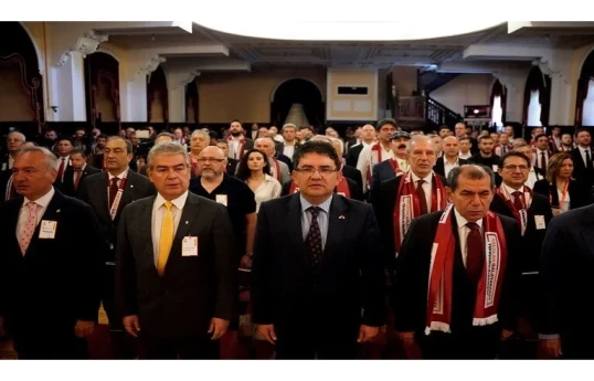 Dursun Özbek yenidən “Qalatasaray”ın prezident seçildi