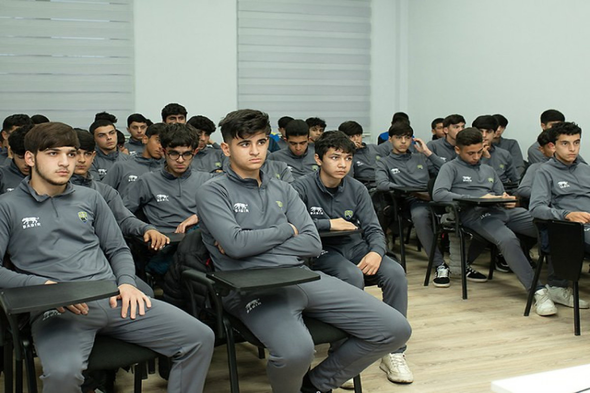 “Kəpəz”in futbolçularına danışılmış oyunlarla bağlı seminar keçirildi