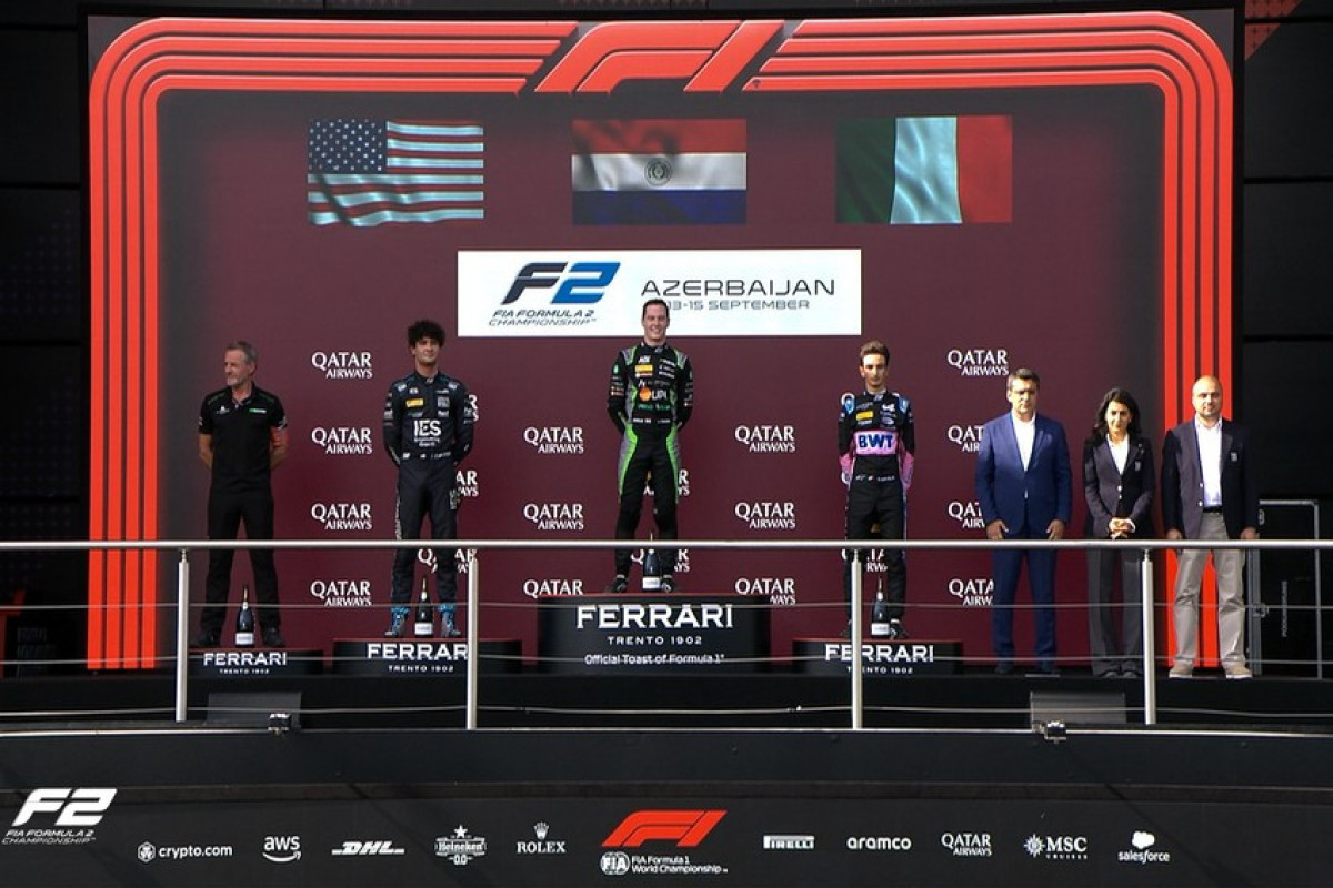 "Formula 2": Sprint yarışının qalibi mükafatlandırılıb