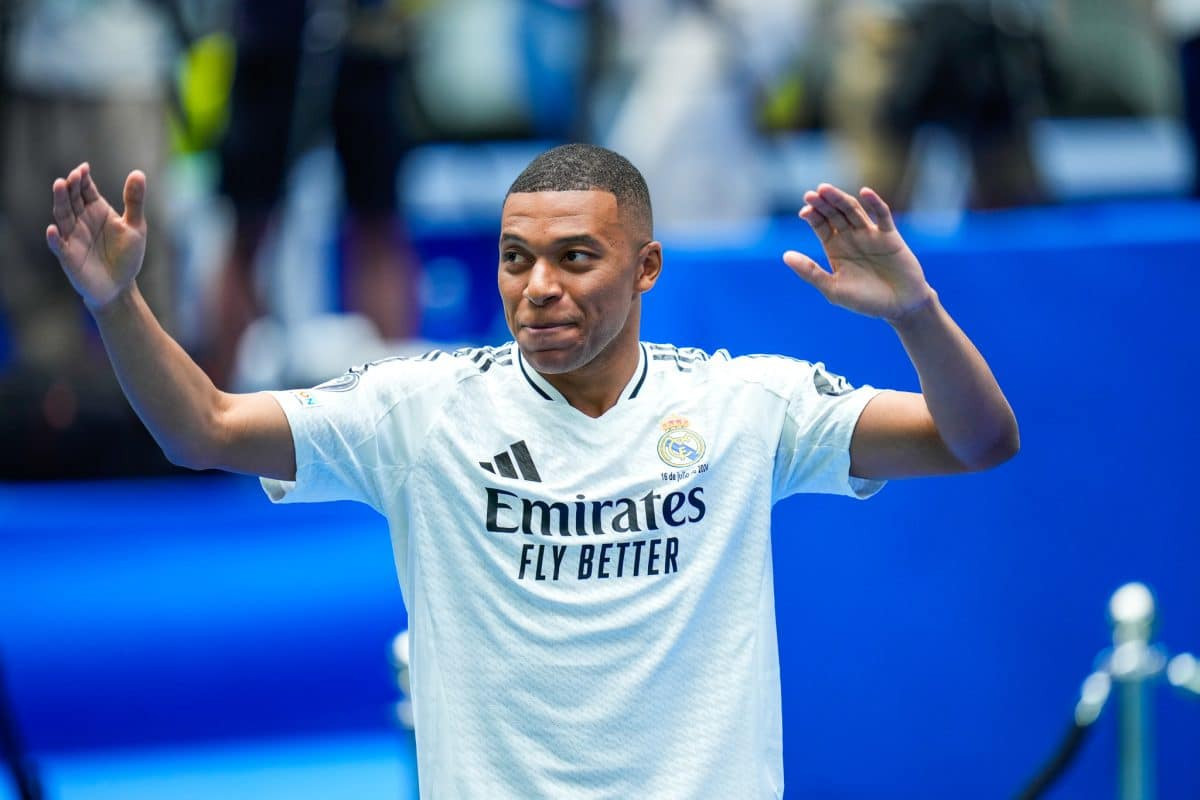 "Real" üçün şok: Mbappe zədələnib 