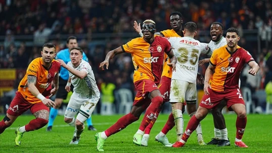 “Qalatasaray” 5 qolla finala yüksəldi