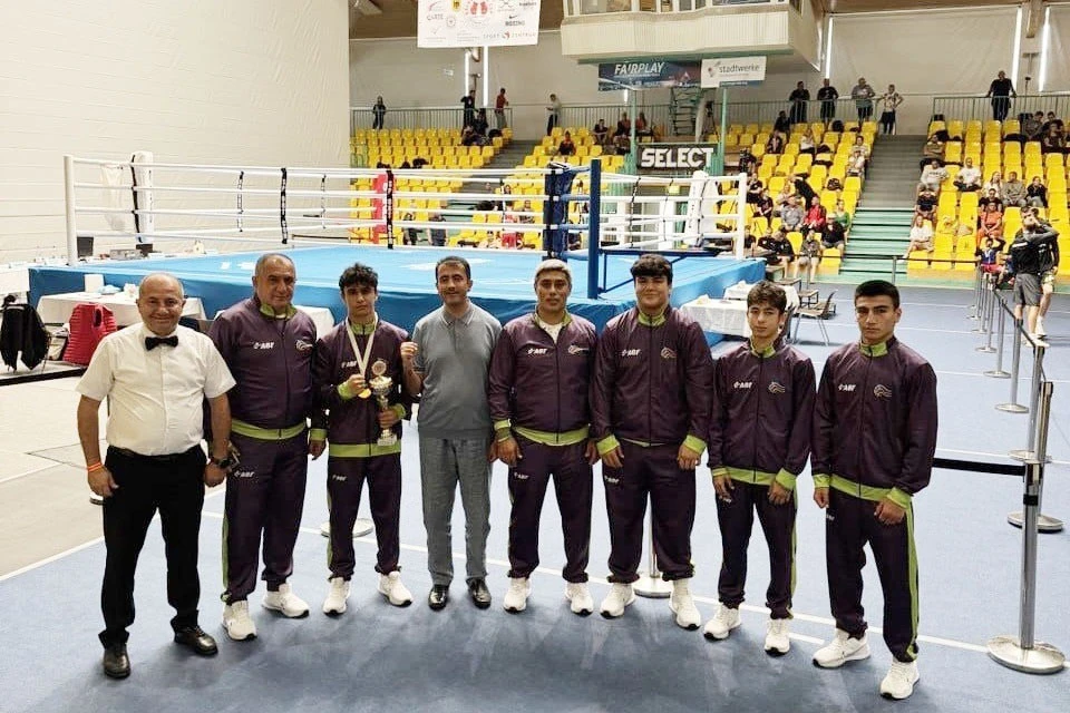 Boksçumuz “Brandenburq kuboku”nda gümüş medal qazanıb
