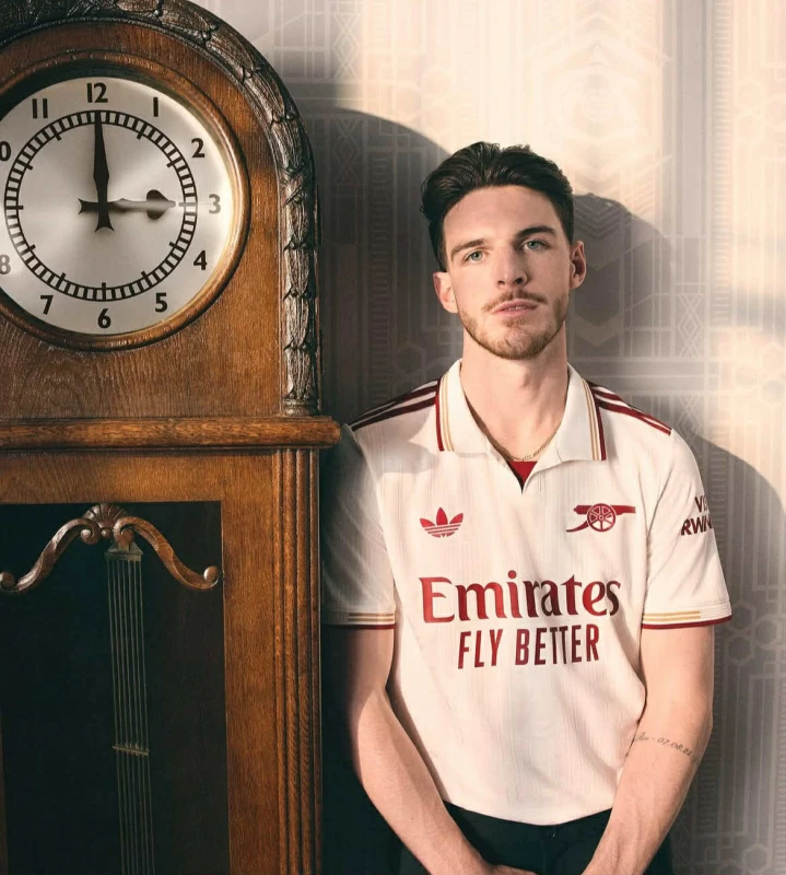 "Arsenal" üçüncü formasını təqdim edib - FOTO 
