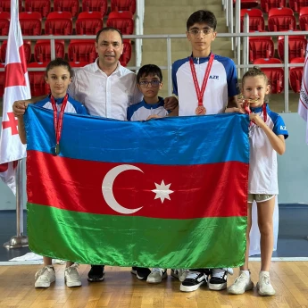Taekvondoçularımız beynəlxalq turniri 3 medalla başa vurublar - FOTO 