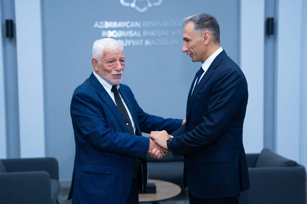 Rəşad Nəbiyev veteran cüdoçu Əhməddin Rəcəbli ilə görüşüb - FOTO 