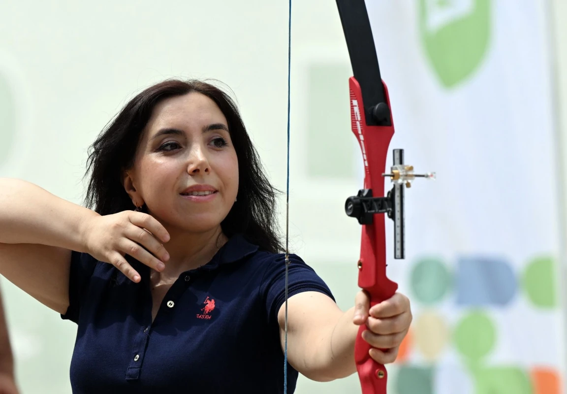 Dövlət qurumlarının əməkdaşları arasında kamandan oxatma yarışı keçirilib - FOTO 