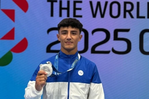 Təmsilçimizdən gümüş medal