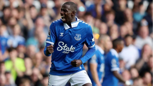 "Everton"dan ayrılan futbolçu Səudiyyə Ərəbistanı klubunda