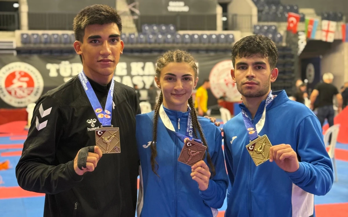 Karateçilərimiz “Marmara Cup”da birinci yeri tutublar - FOTO 