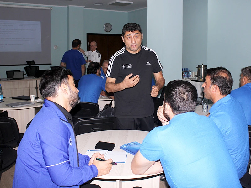 UEFA Pro kursunun III mərhələsi keçirilir - FOTO 