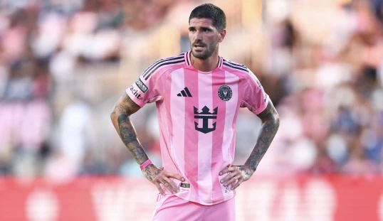 “İnter Mayami” argentinalı futbolçunu komandada saxlayacaq