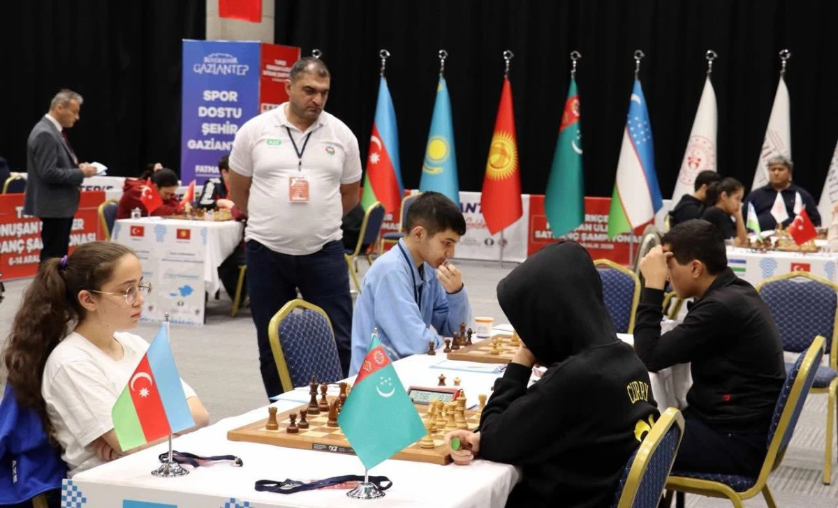 Şahmatçılarımız türkdilli dövlətlər arasında çempion olub - FOTO 