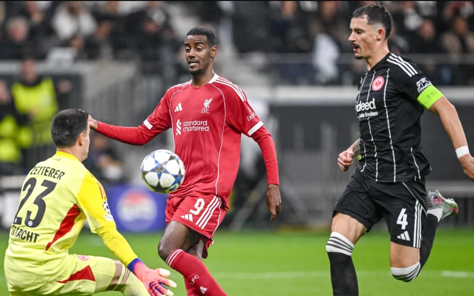 “Liverpul”un hücumçusu əməliyyat olunub