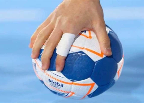 Həndbol üzrə Azərbaycan çempionatlarında III turun oyunları keçirilib