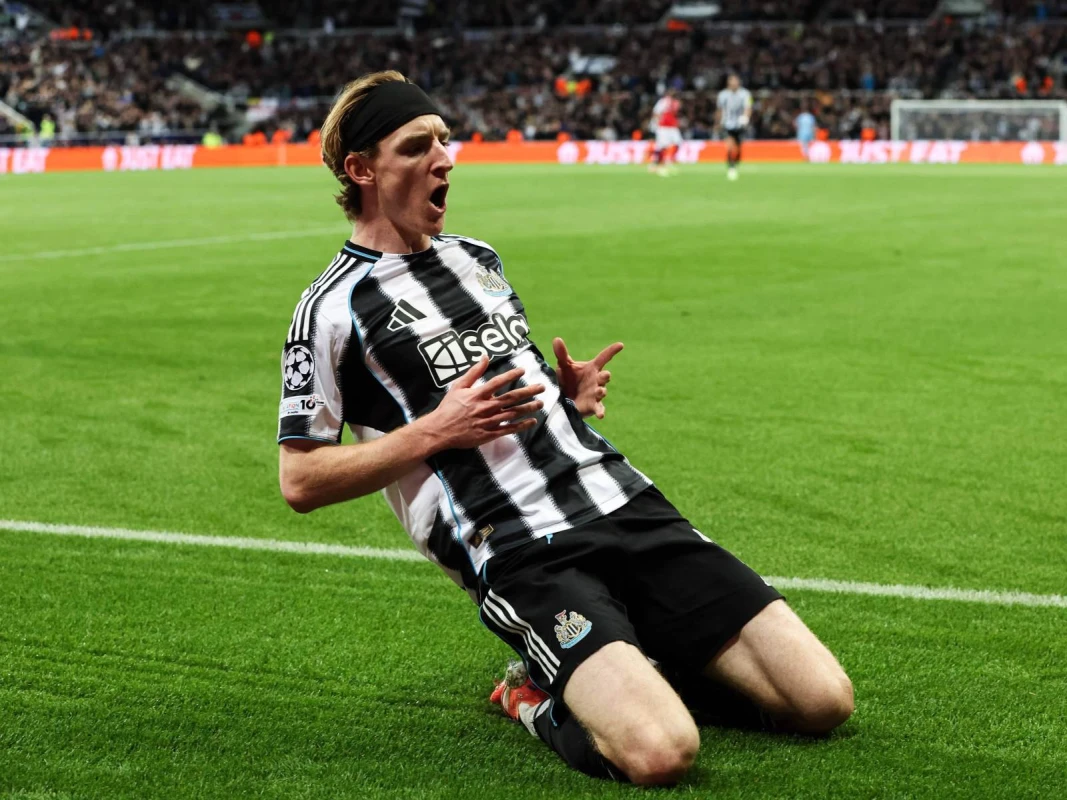 "Liverpul" "Nyukasl"ın ulduzunu izləyir