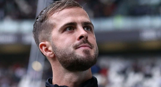 "Barselona”nın sabiq futbolçusu karyerasını bitirib